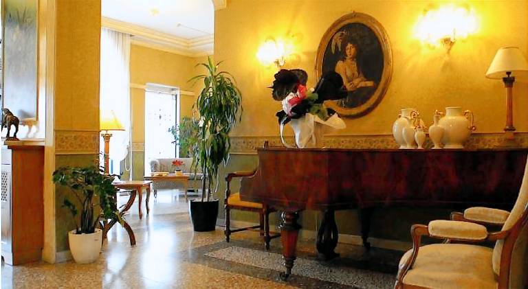 Hotel Bentivoglio Residenza D'Epoca — photo 4
