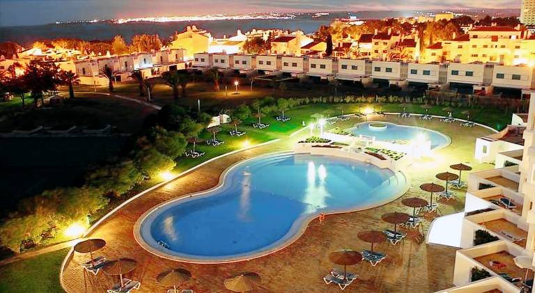 Fully equipped rental apartment with yard, pool & terrace | Beach nearby | Pets are welcome — photo 3