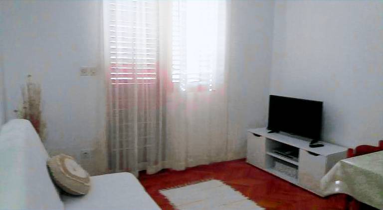Rental apartment | Pets are welcome in Jelsa
