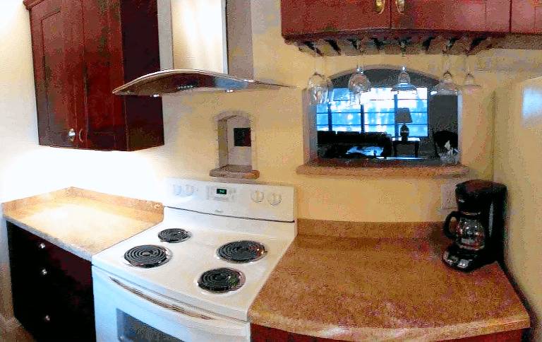 Wonderful house with grill, patio & garden | Garden view | Dogs allowed — photo 4