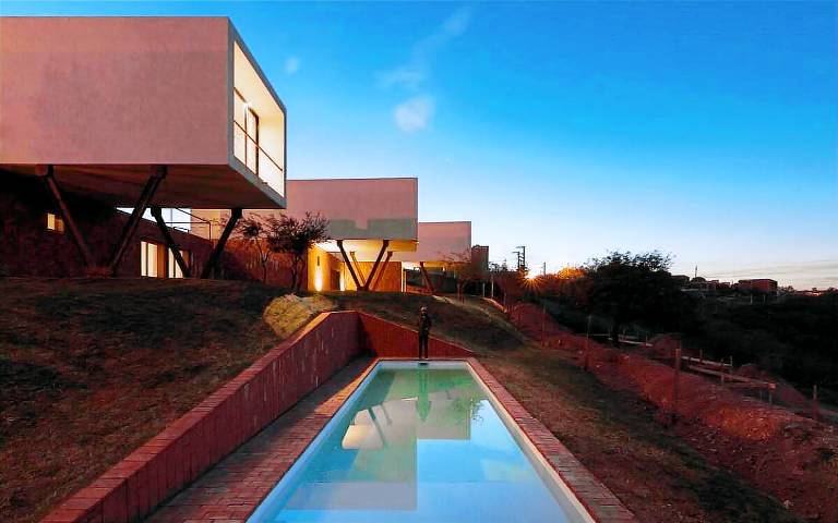 Vacation home with pool — photo 5