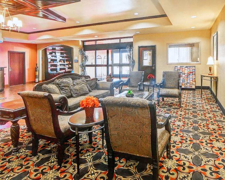 Comfort Suites Lake Worth — photo 5