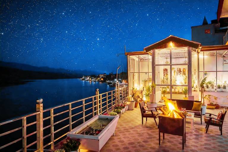 House with jacuzzi, yard & private pool | Water view | Good for workation — photo 4
