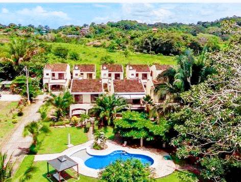 Charming villa with yard, private pool & terrace | Pets are welcome — photo 3
