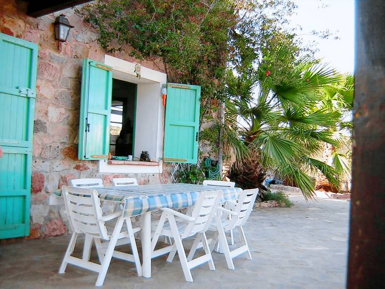Villa with patio, yard & barbecue | Nature view — photo 3