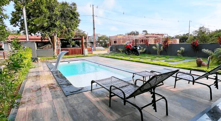 Vacation home with pool — photo 3