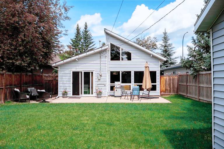 House  Sylvan Lake