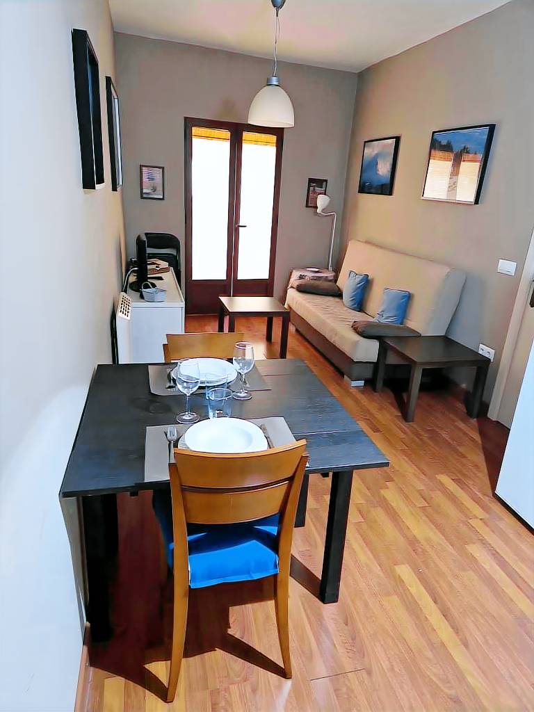 Lovely vacation home with patio | City view | Pets are welcome — photo 3