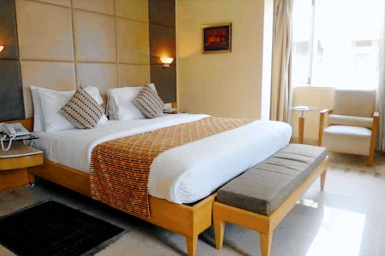 Ascot Hotel