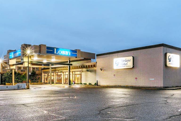 Ramada by Wyndham Thunder Bay Airlane Hotel — photo 5
