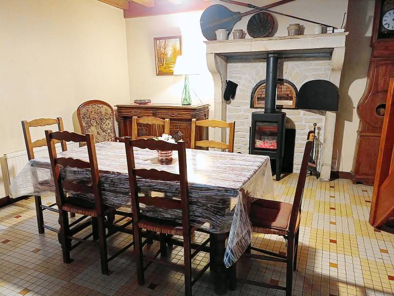 Cottage with barbeque — photo 3