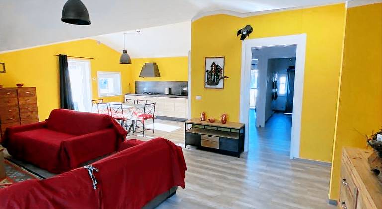 Rental apartment with patio & yard | Dogs allowed — photo 2