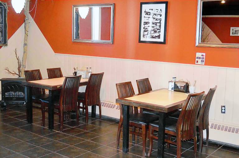 Canadas Best Value Inn River View Hotel in Whitehorse, YT