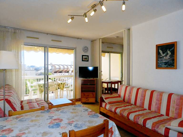 Apartment with 1 room for 4 persons — photo 3