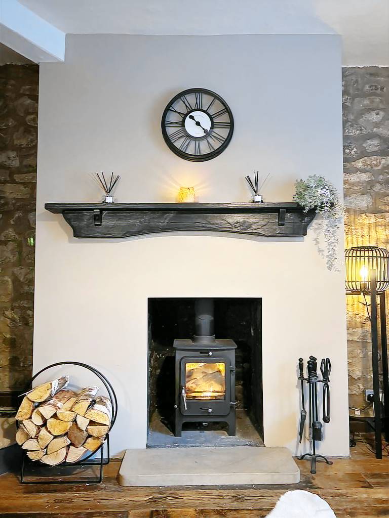 Cottage Settle