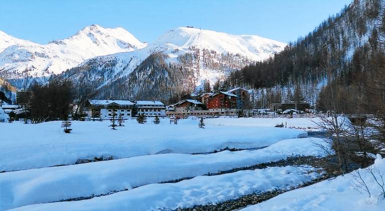 Rental apartment with 2 rooms for 3 persons in Val-d'Isere
