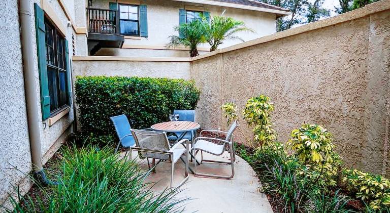 House with hot tub & pool — photo 5