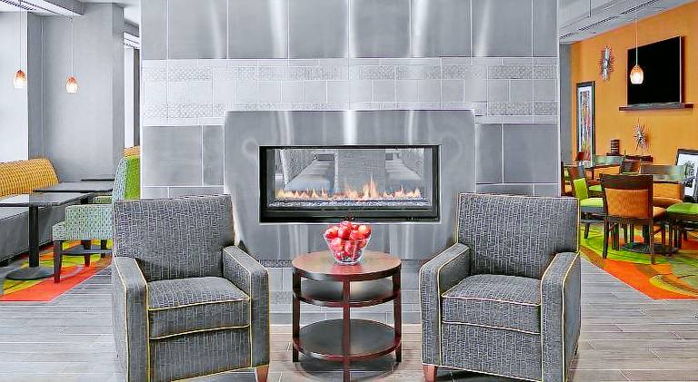 Hampton Inn by Hilton Calgary Airport North — photo 3