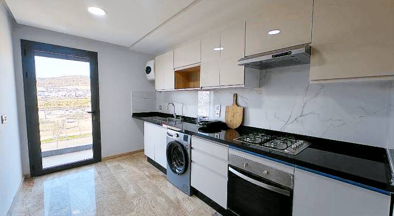 Lovely holiday apartment with patio & yard | Pet-friendly — photo 3