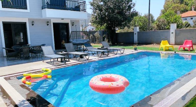 Villa with pool & hot tub in Mugla