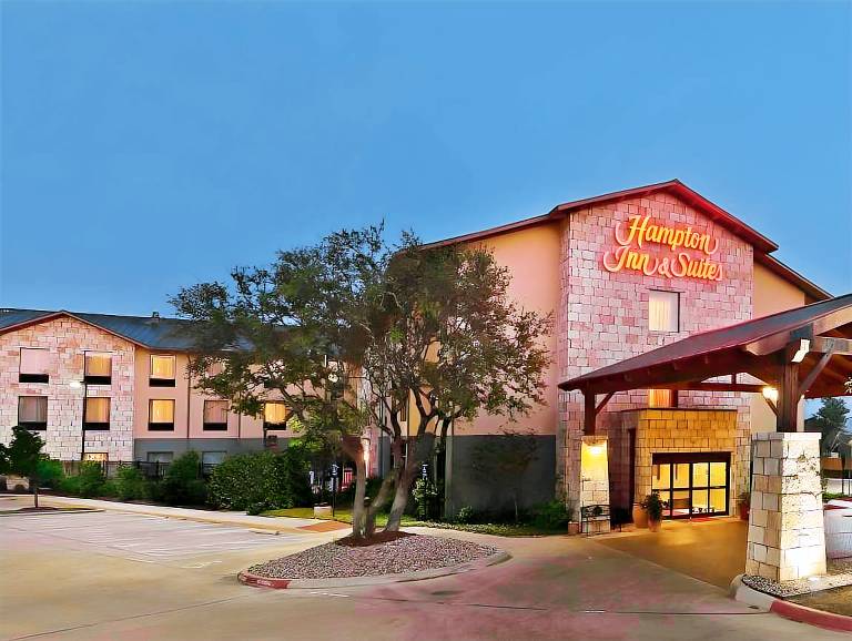 Hampton Inn & Suites Austin Lakeway