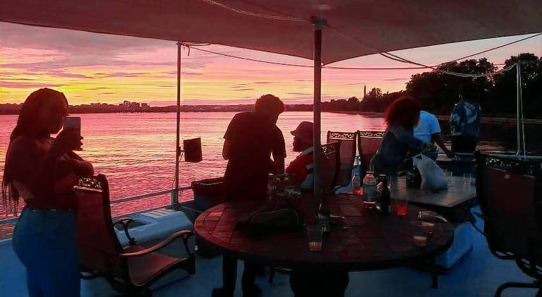 Comfortable Houseboat located in DC area with free parking — photo 3