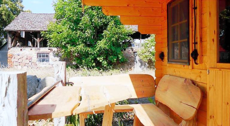 Lodge with terrace, barbeque & yard | Pets are welcome — photo 4