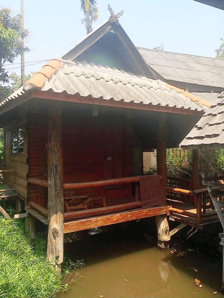 Accommodation  Mae Hi