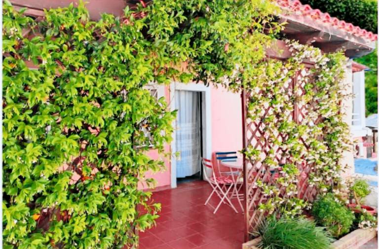 Child-friendly nice rental apartment with patio, pool & barbecue | Panoramic view | Pets allowed — photo 5