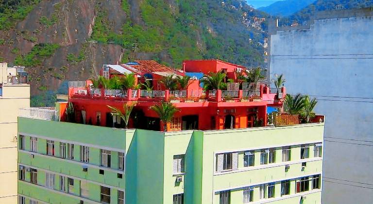 Rental apartment with 7 rooms for 14 persons in Leme