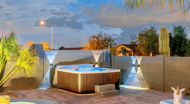 Mesa Resort with Free Heated Pool, Hot Tub, King Bed, and Yard Games — photo 3