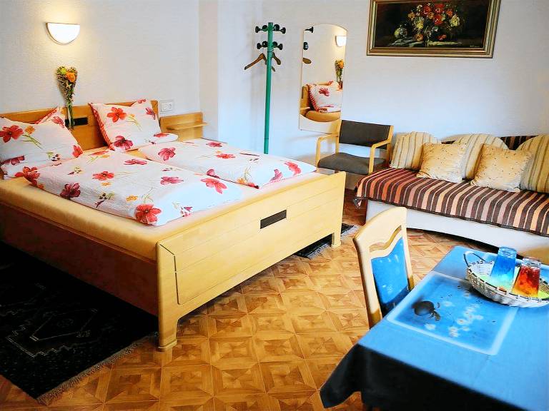 Doppelzimmer mit Balkon