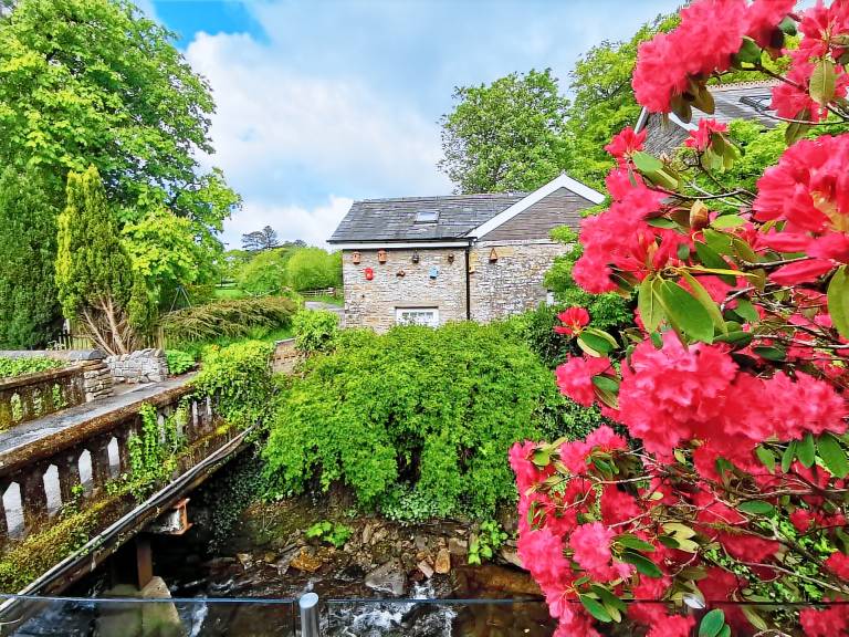 Bwthyn Y Saer in Neath