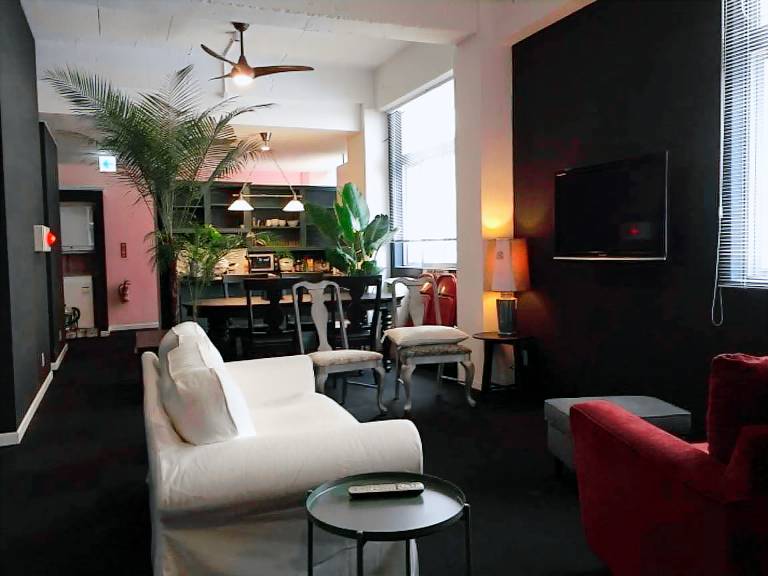 The LANAI HOSTEL — photo 3