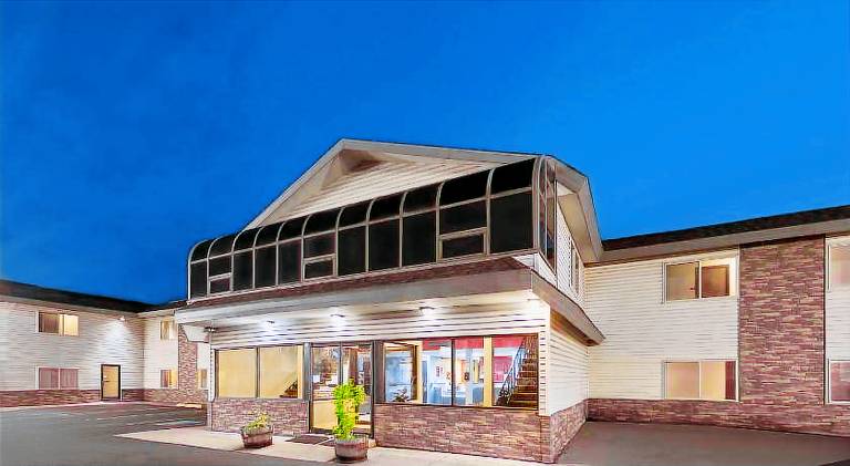 Baymont by Wyndham Iron Mountain in Iron Mountain, MI