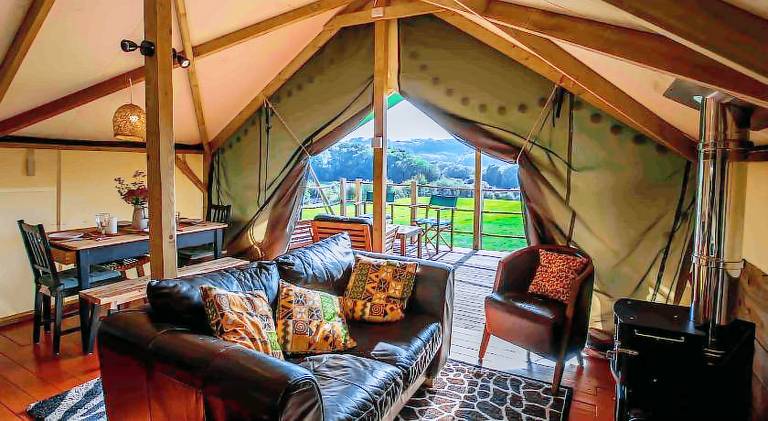 Hakuna Matata Safari Lodge - Sublime, off-grid digital detox with hot tub — photo 2