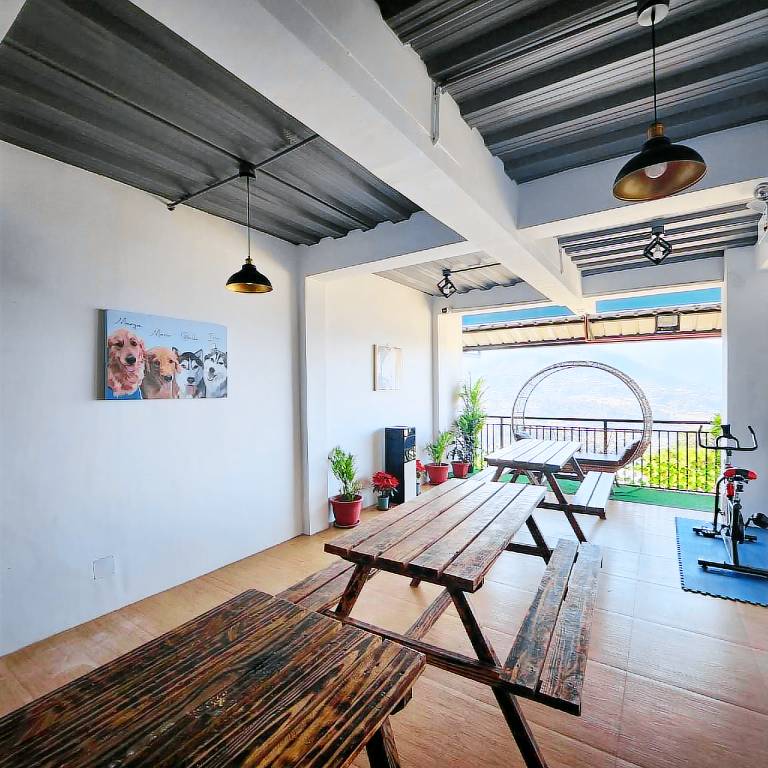 Rental apartment with yard & barbeque — photo 4