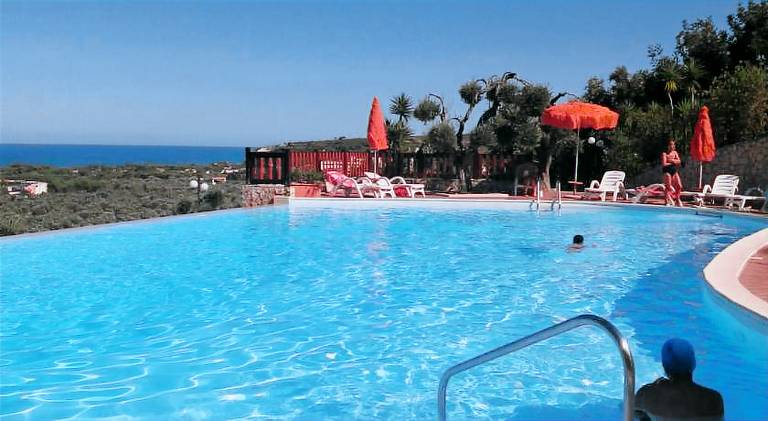Serviced apartment with garden, private pool & terrace in Vieste