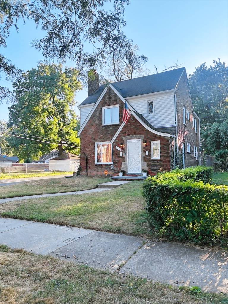 House Schoolcraft Southfield