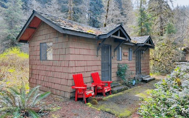 Lodge Silver Falls State Park