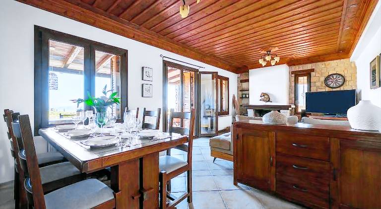 Charming villa with pool | Pet-friendly — photo 4