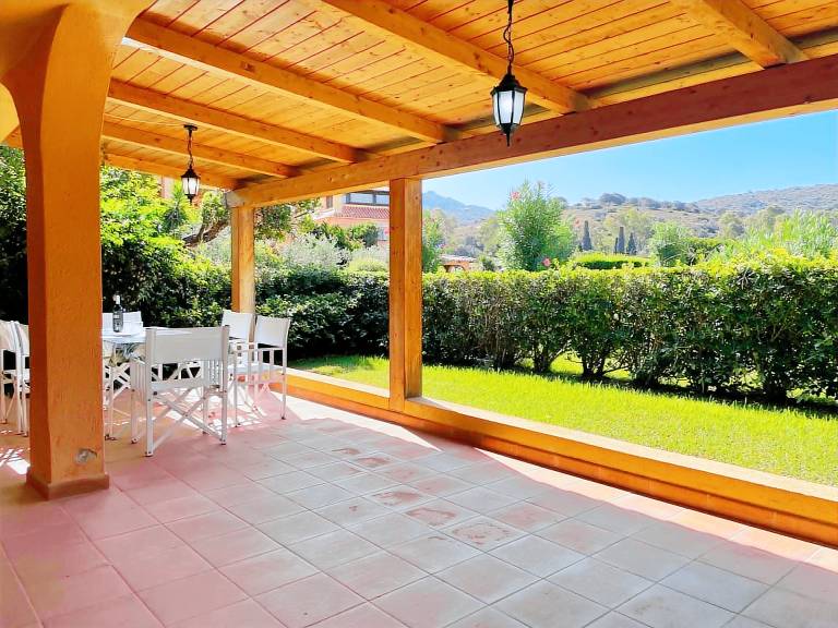 Holiday apartment with pool in Golfo Aranci