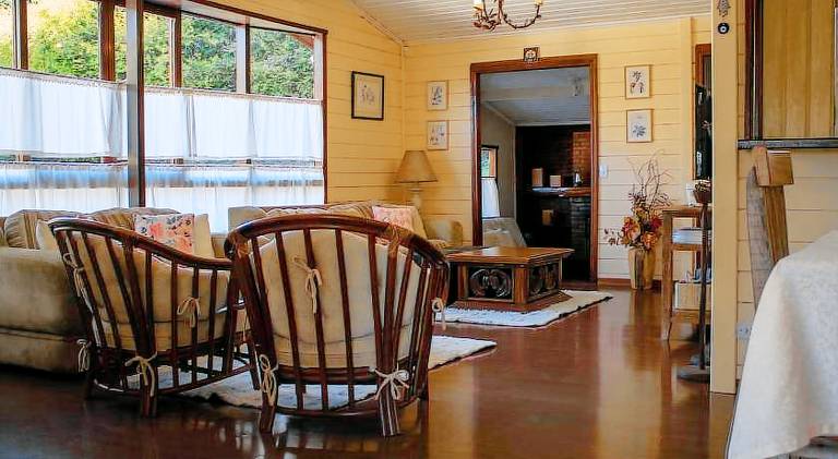 House with pool | Pet-friendly — photo 3