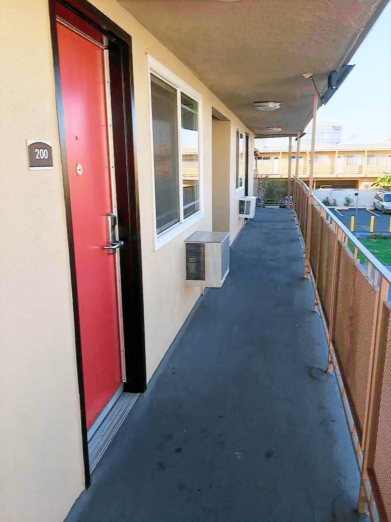 Budget Inn Laxlawndale — photo 3