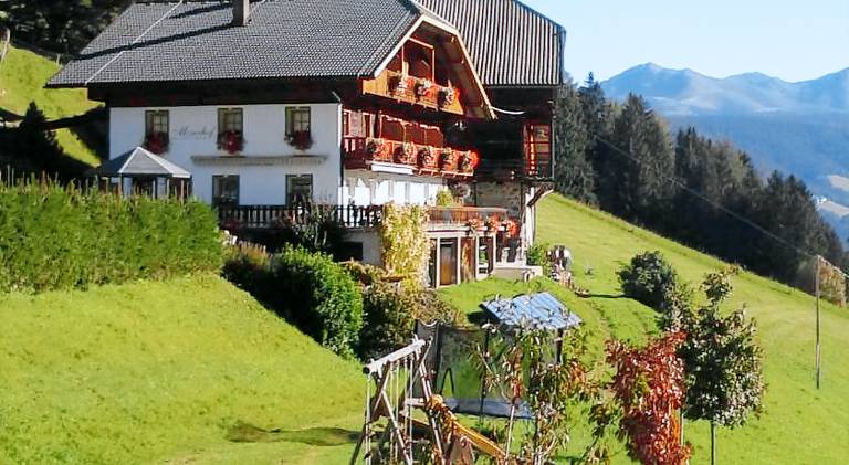 Farm with terrace & yard | Pet-friendly in Monguelfo