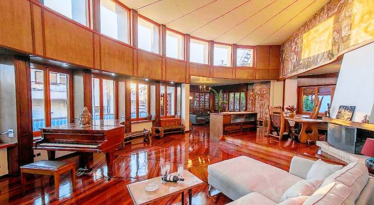 Βίλα  Παραλία Καβούρι