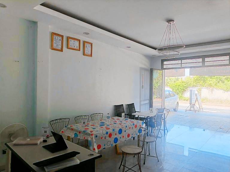 AIRSTAY HOTEL AND RESTAURANT — photo 3
