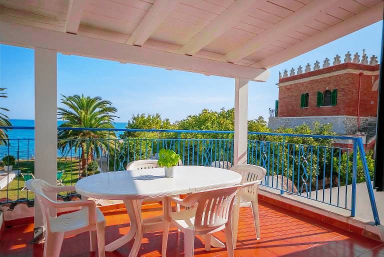 Family-friendly apartment with garden, barbeque & terrace | Panoramic view | Beach nearby | Dogs allowed — photo 2
