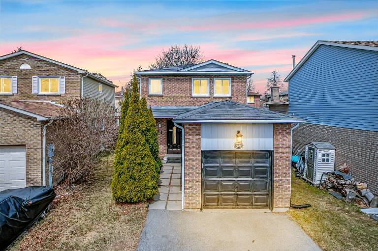 House  Richmond Hill