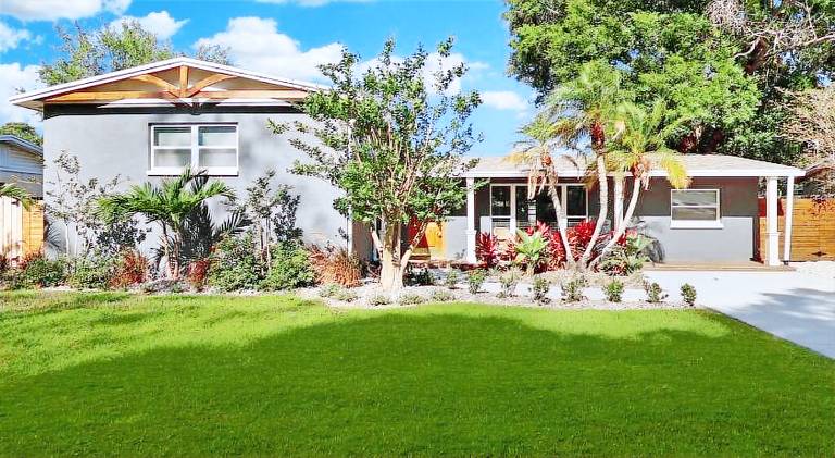 Beautiful house with pool | Pets allowed in Tampa, FL